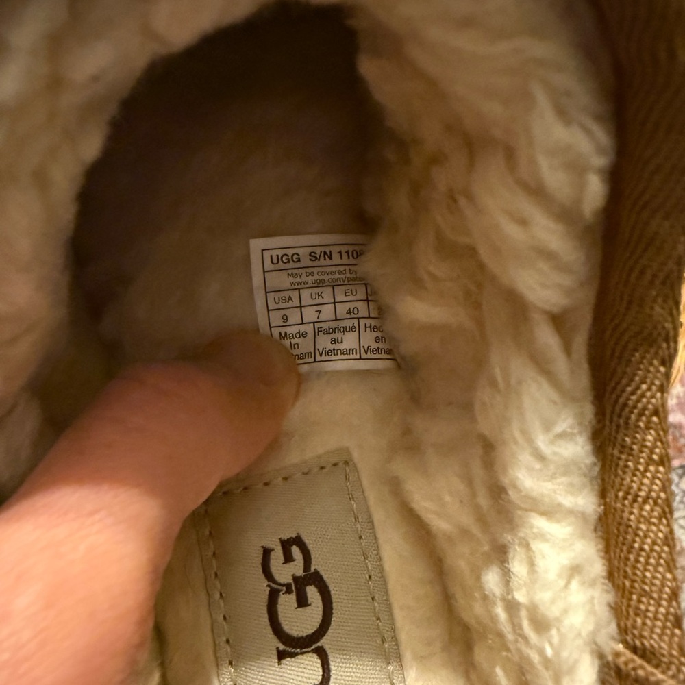 UGG Chestnut Classic Micro Slipper Shoes - Picture 4 of 4
